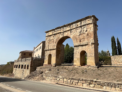 Arco romano de Medinaceli en Medinaceli. Lugar de interés histórico