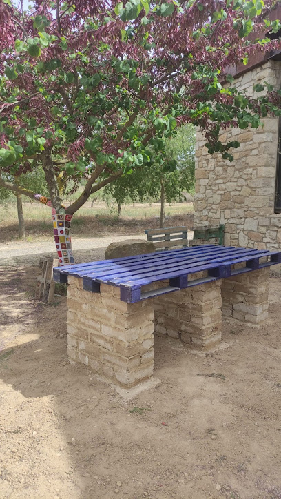 Plaça de la Marxa Ecològica i per la Pau en Belianes. Cementerio