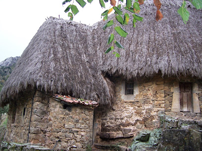 Ecomuseo de Somiedo La Casa en Veigas. Museo de historia local