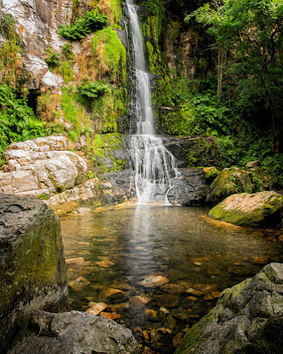Cascada Firbia-Oneta en Oneta. Zona de senderismo
