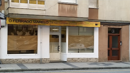 O Ferrado Marelo en Ribadeo. Tienda de alimentación