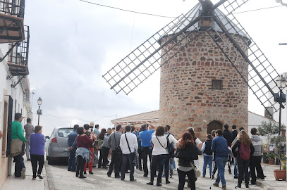 Molino de viento del Santo Cristo en Baños de la Encina. Molino
