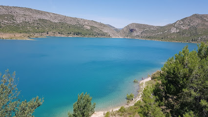 Embalse de Loriguilla en Chulilla. Zona de senderismo