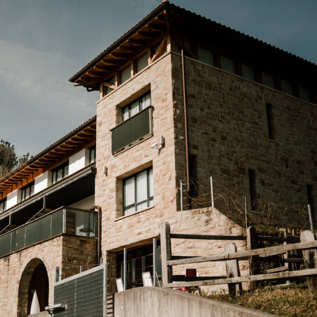 Ellauri Hotel Hoteles en Altzusta