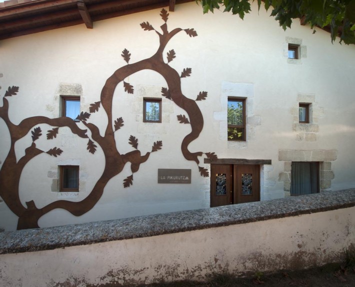 hotel la pikurutza apartamentos rurales en Bernedo
