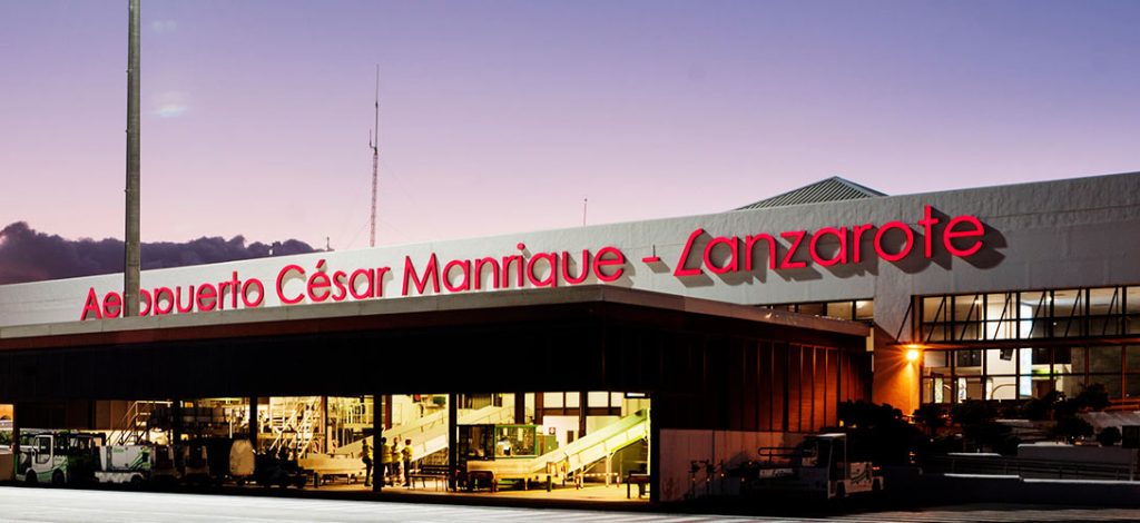 Isla de Lanzarote consta de aeropuerto Verde ecologico sostenible de Aena con eficiencia de energía, en san bartolome, arrecife