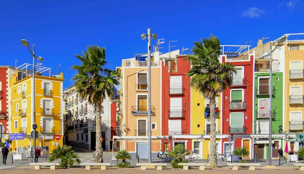 Villajoyosa, el pueblo alicantino que será tendencia global en 2025
