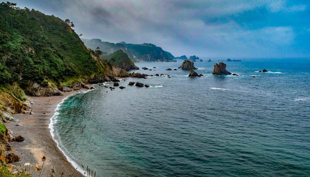 Greenpeace revela cómo el ladrillazo y el cambio climático están erosionando el litoral español. Riesgos en cada comunidad. Descubre los impactos del urbanismo y el calentamiento del mar en la costa española y las soluciones urgentes que propone Greenpeace | Imagen de javier alamo en Pixabay
